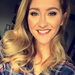 Meet your Posher, Mara